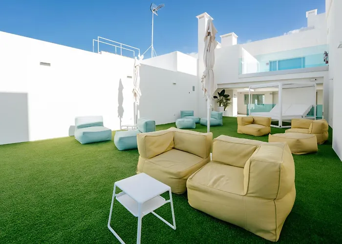 Caleta Tenerife * أذيخي